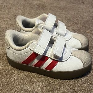 Adidas Kids Sneakers in White and Red
